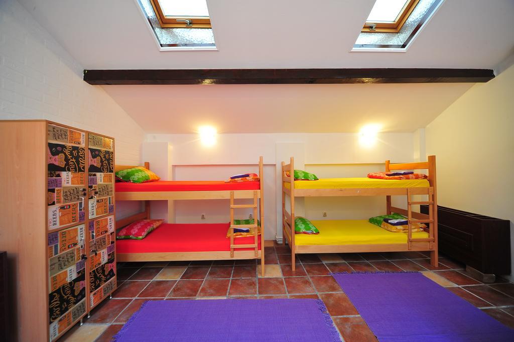 Hostel Bed N Beer Belgrade Room photo