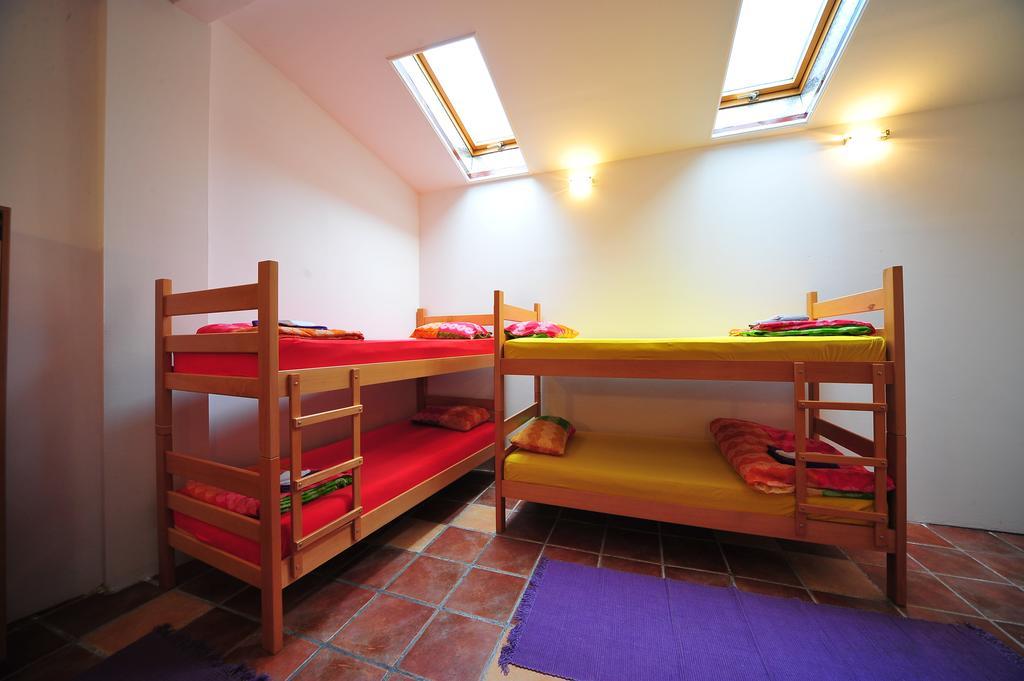 Hostel Bed N Beer Belgrade Room photo